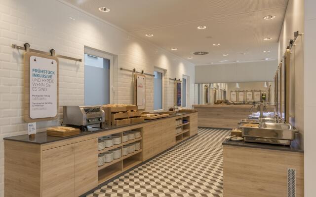 Holiday Inn Express Wuppertal - Hauptbahnhof by IHG