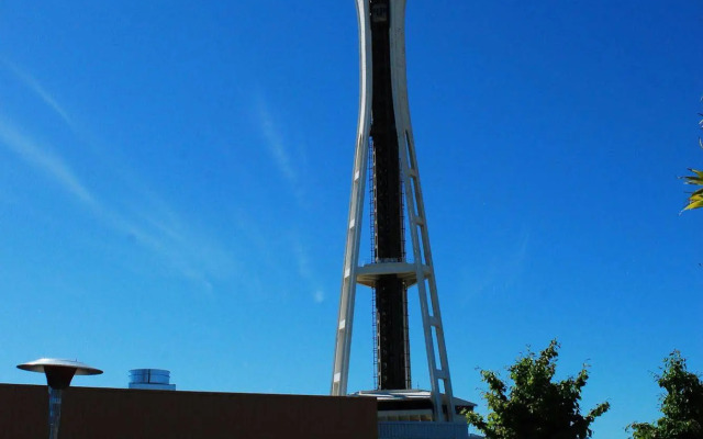 Seattle Center Luxury Suites by NSpire