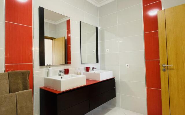 Santa Maria N by Check-in Portugal