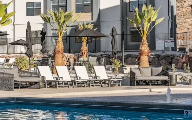 Sand Cove Retreat 5 Bedroom Townhouse
