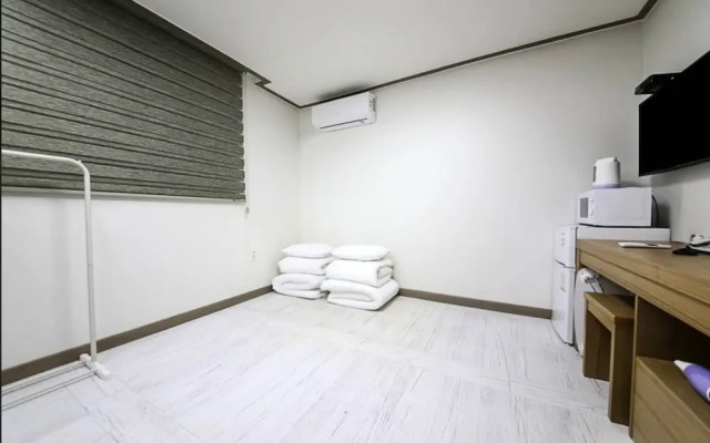 Boryeong (Daecheon) 323 Condo