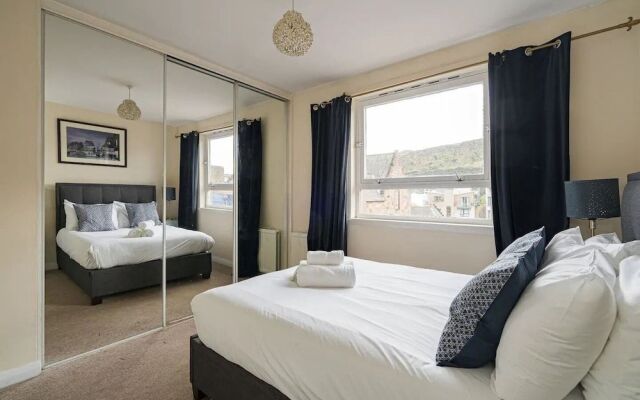 Royal Mile 2BR Apartment Private Balcony