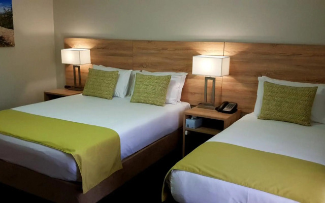Quality Inn Carriage House