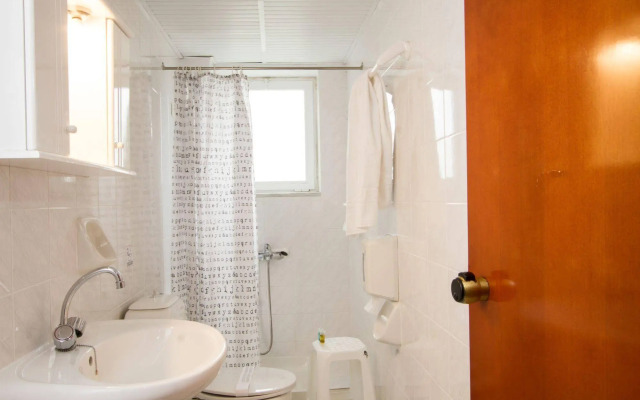 Revekka Rooms