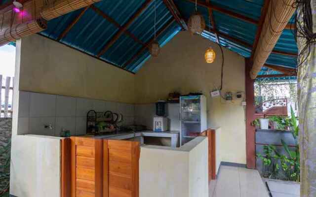 Penida Krusty Hill by ecommerceloka