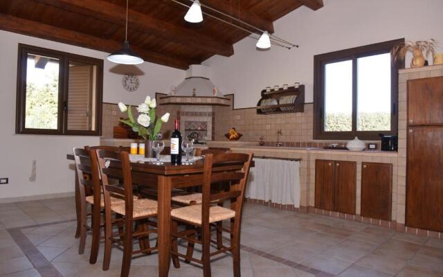 COCUS-HOUSE villa di lusso a 300 metri dal mare