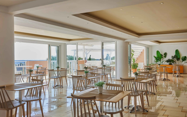 Gerakas Belvedere Hotel & Luxury Suites