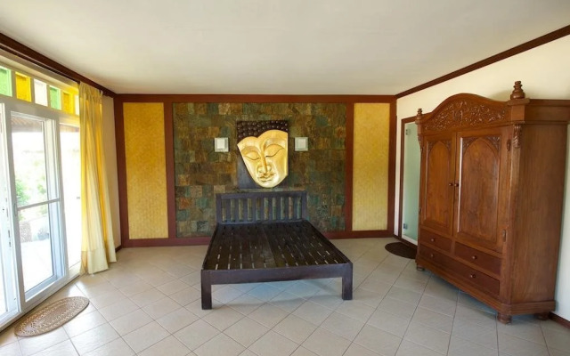 Thresher Cove Dive Resort