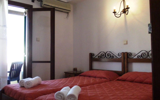 Iliada Rooms
