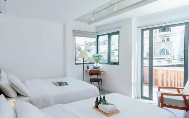 Urban Hotel