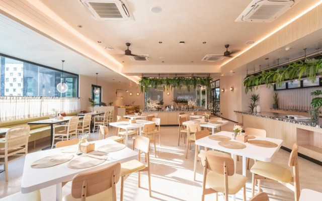 Mii Hotel Srinakarin