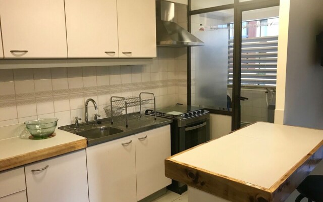 Las Camelias cerca de Costanera Center