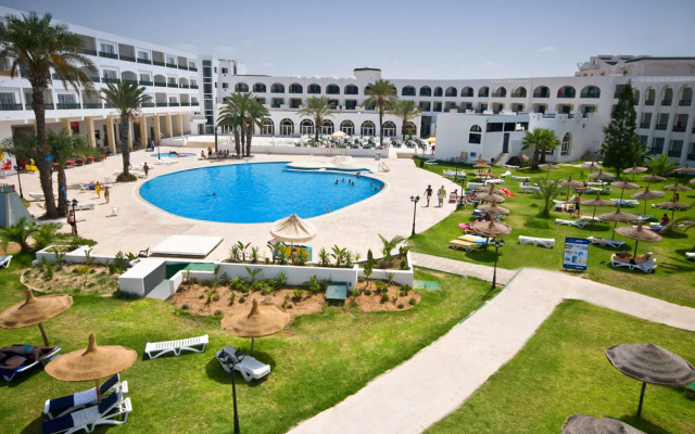 Le Soleil Bella Vista Resort