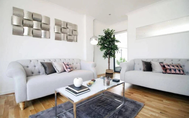 Dray Court - Luxury 2 Bedroom Apartment