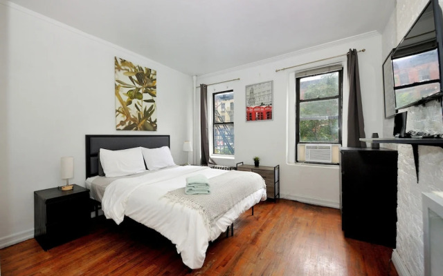 Charming 2BR Apartment Near Times Square