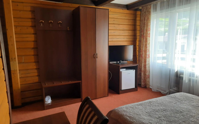 Tirolskiy Guest House