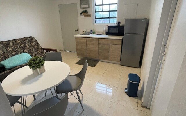 Las olas beach studios