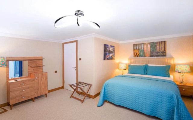 Dolphin Boutique Hotel & Restaurant