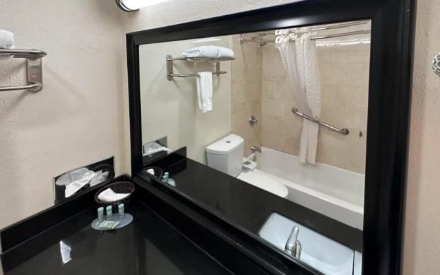 Studio 6 Suites - Dallas, TX - Downtown
