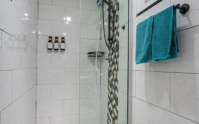 Love and Peace Vacation Rental Aruba