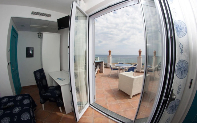 Yachting Club Mare