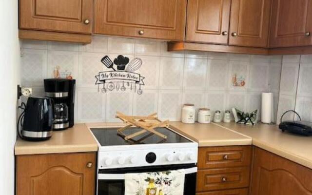 Top roof appartment Oropos 5' beach