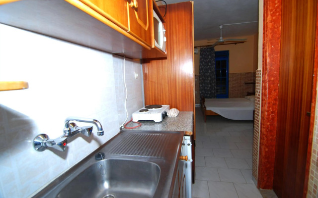 Chrysoula Hotel & Apartments
