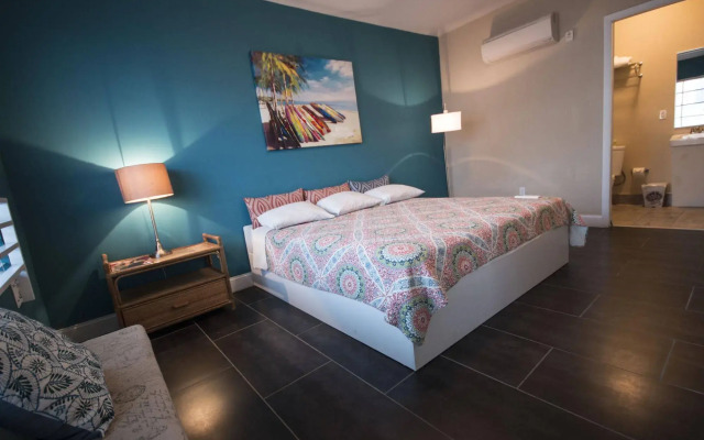 Beds n' Drinks Hostel