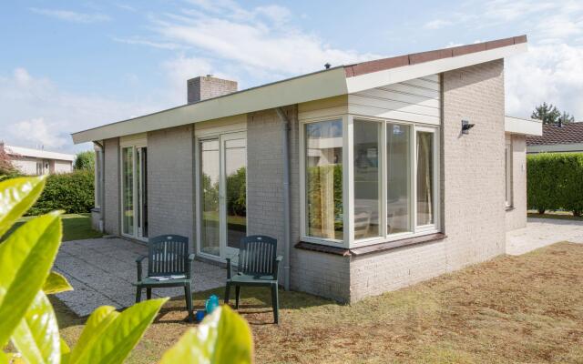 Detached Bungalow, in a Holiday Park Within Walking Distance of the Beach
