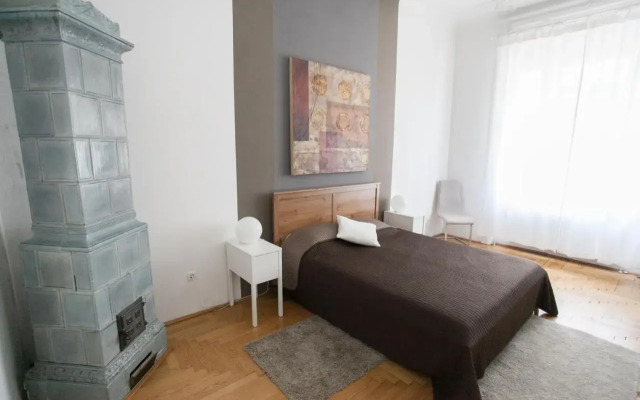 Modernized Condo for 6ppl CENTER