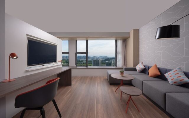 Holiday Inn Express Shenzhen Guangming Cloud Park by IHG