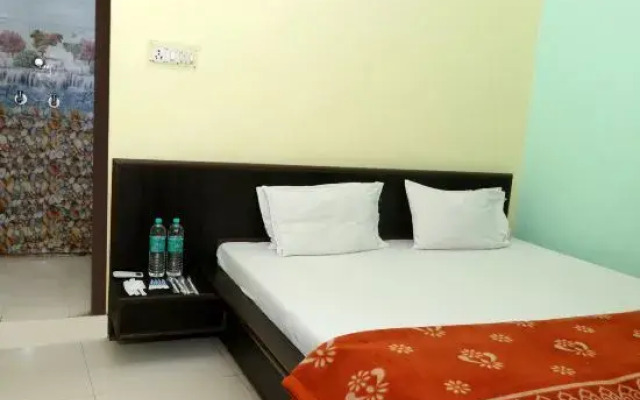 Creeper Hotel And Restaurant