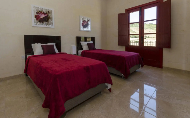 Tal-barun Farmhouse