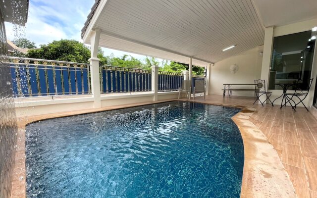Kouac Villa - Pattaya Holiday House Walking Street