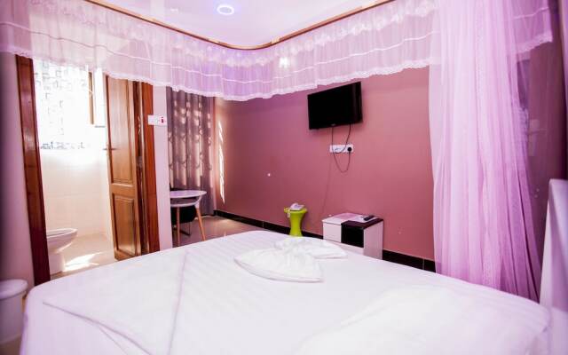 Nyaholoti Airport Hotel