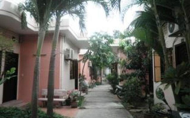 Huynh Mai Hotel