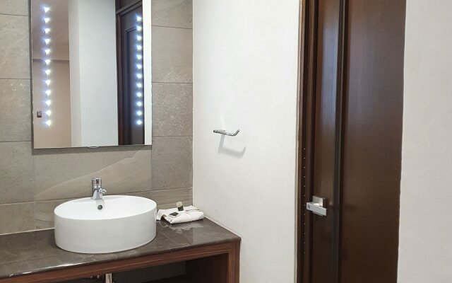 Estanza Hotel & Suites