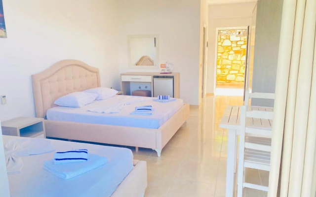 Nefelis Rooms