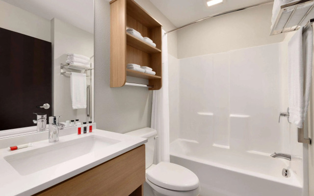 Microtel Inn & Suites by Wyndham Gambrills