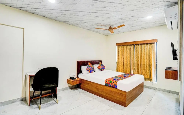 Hotel Omkar & Lodging - phoenix market city