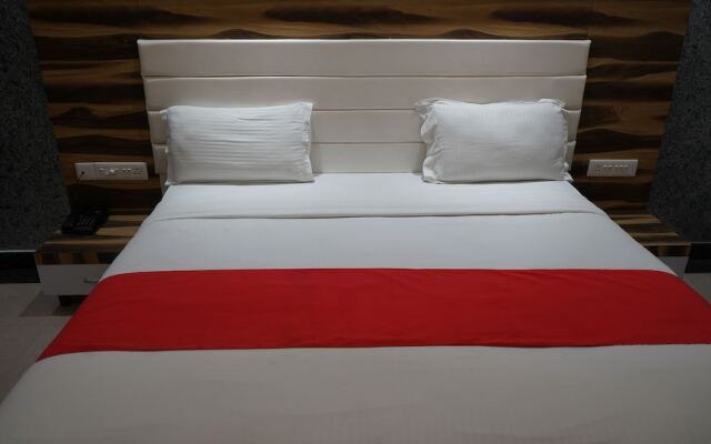 OYO 15556 Hotel Wind Palace