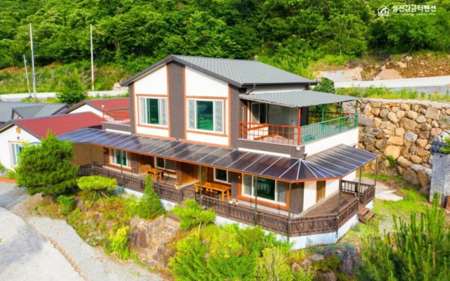 Gwangyang Seomjingang Geumteo Pension