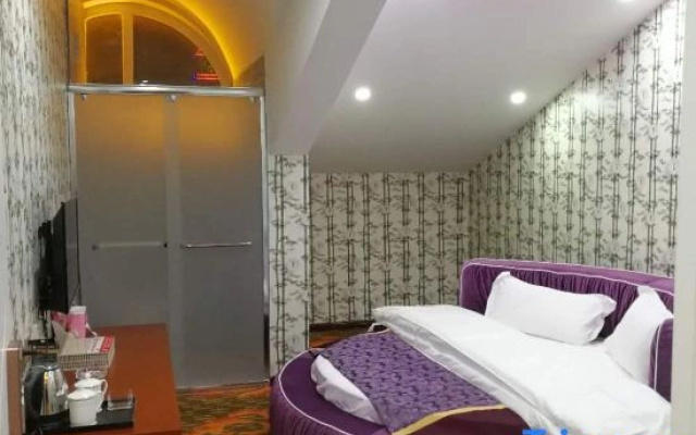 YIFA Business Hotel