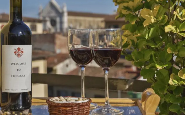 Visconti Halldis Apartment