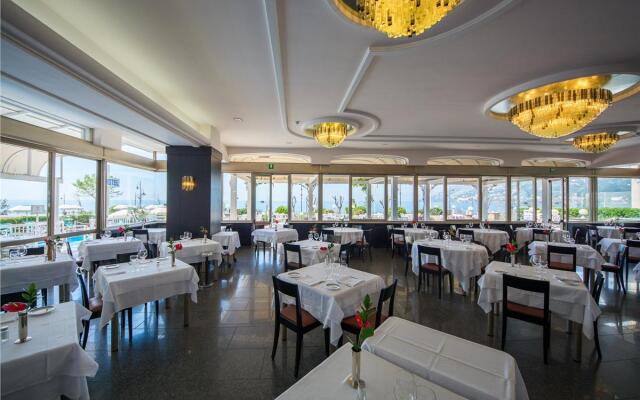 Pietra di Luna Hotel