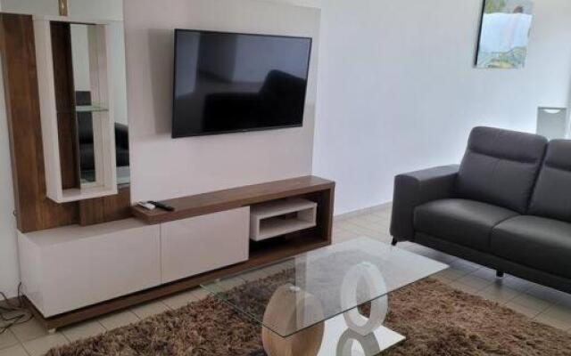 Hello Guyane (7), Grand Appartement Prestigieux F3