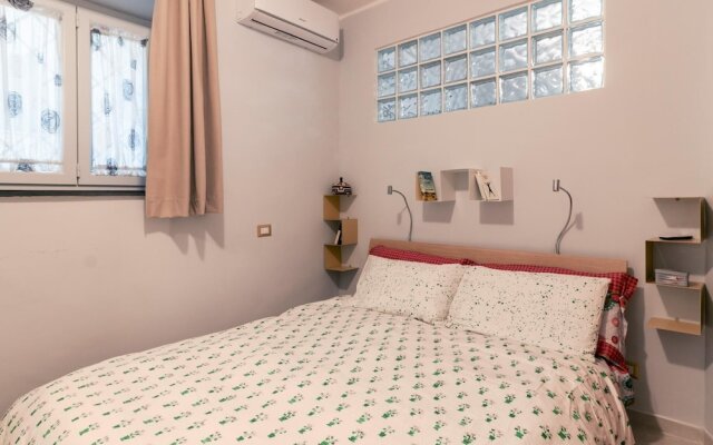 Via Merone 10 in Pozzuoli