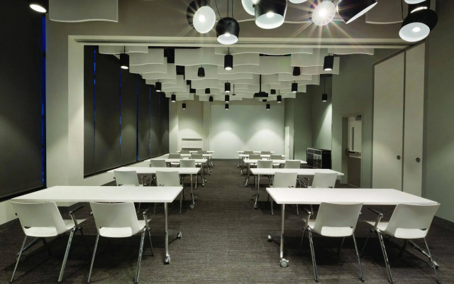 Radisson RED Minneapolis Downtown