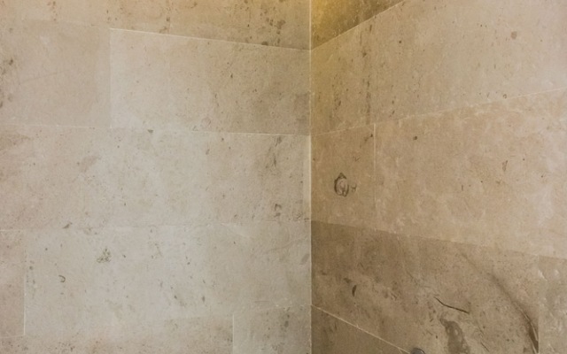 2 Bedroom Apartment Near the Beach