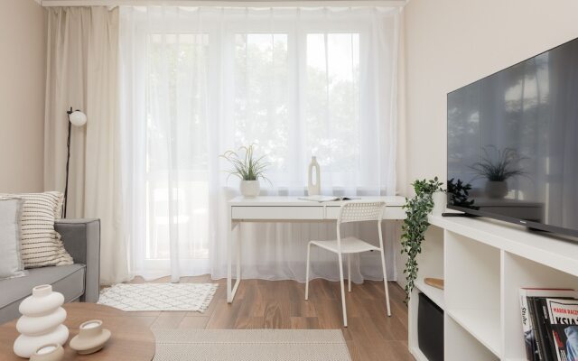 Apartament Miedzynarodowa by Renters